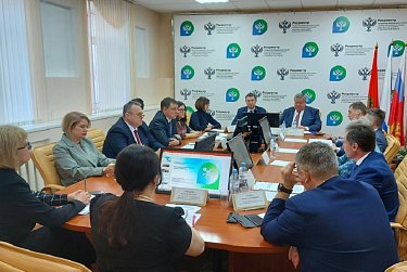 Парламентарии отметили работу сотрудников Росреестра